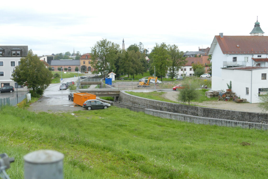 Stadtspaziergang des Stadtverein Simbach am 28.8.2021: Blick auf Passauer Straße / Bachstraße: