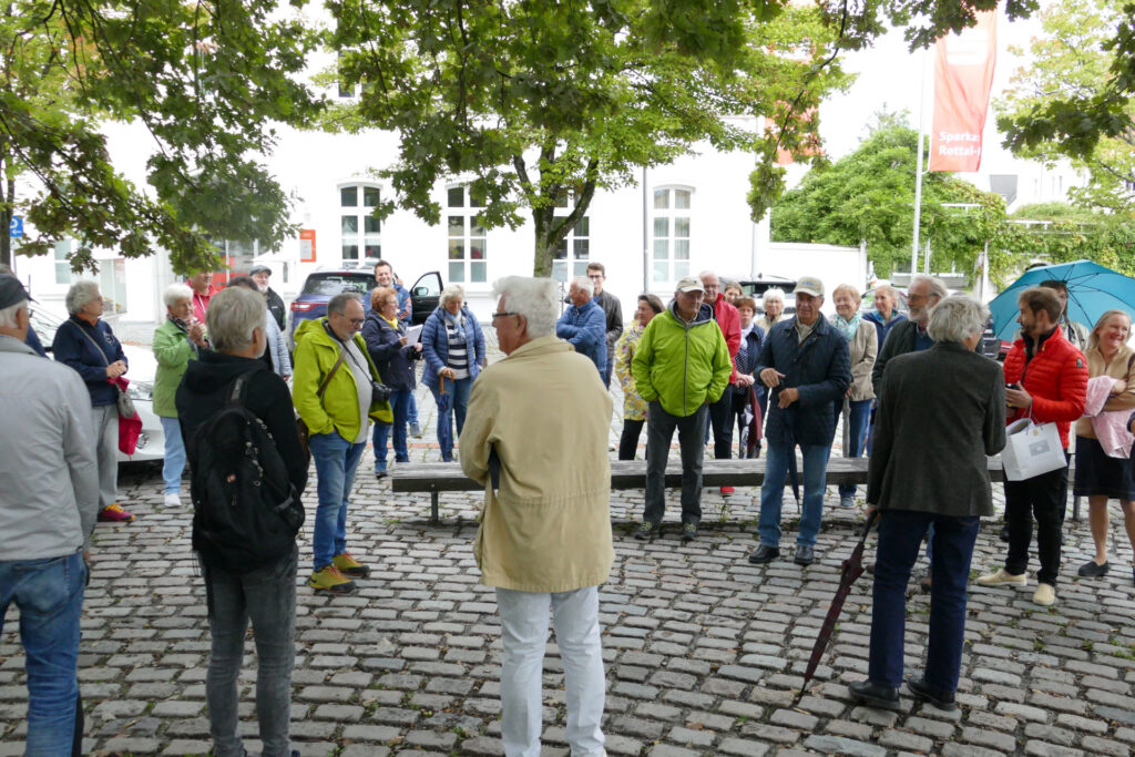 Stadtspaziergang des Stadtverein Simbach am 28.8.2021: Kirchenplatz