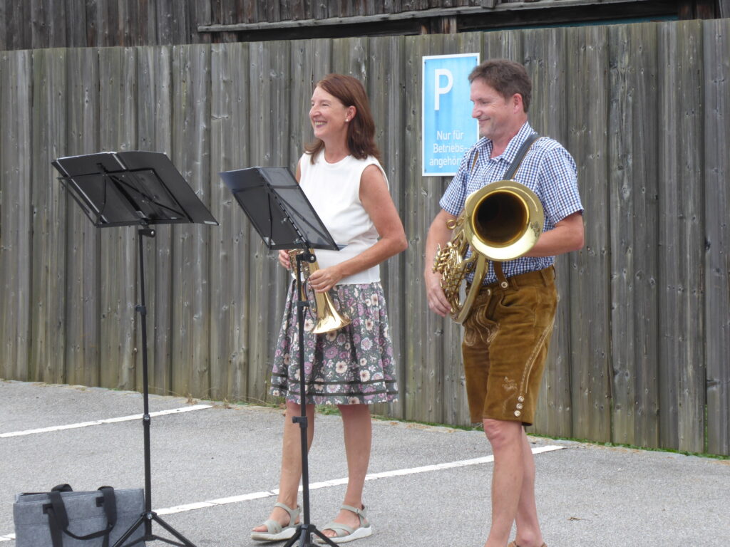 Maria und Walter Kapsreiter von den Wittibreuter Musikanten